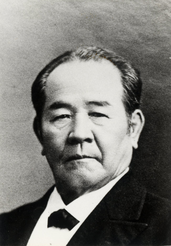 渋沢栄一　肖像画.png